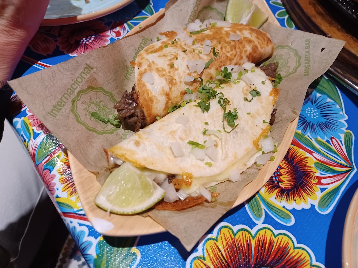 Internacional Restaurant Bar-6